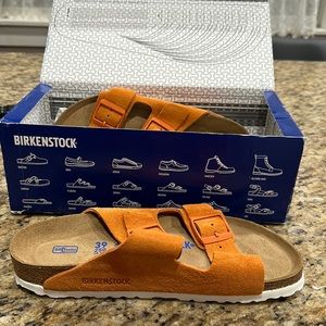 Women’s size 39/8 Arizona BS Russet Orange.